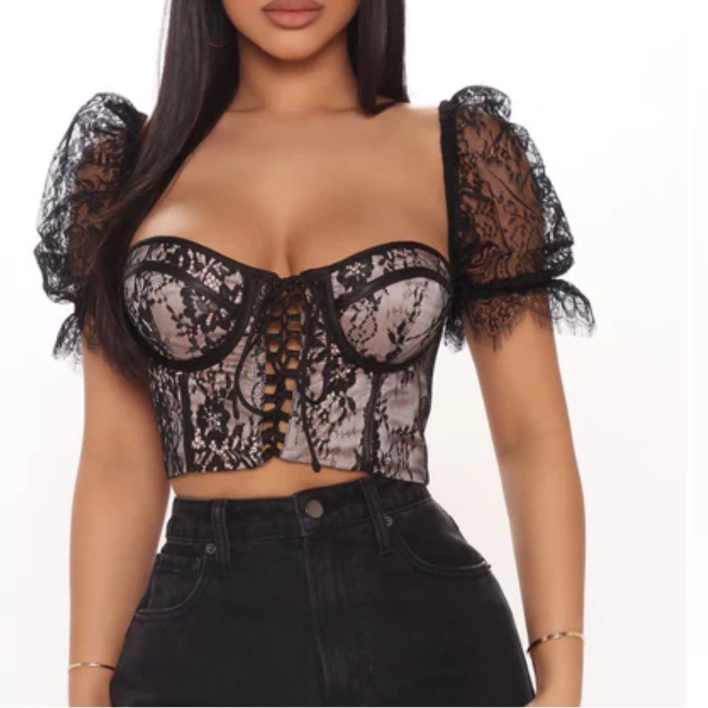 ✨ Fashion Nova Black Lace Corset Crop‎ Top Romantic Sheer Bustier M ✨
